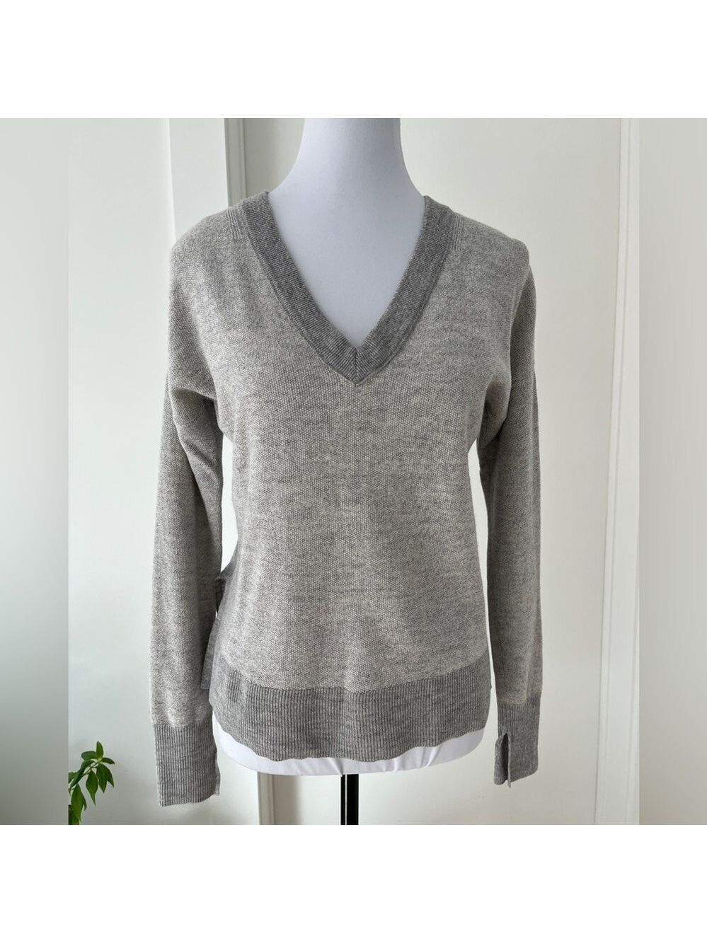 RAG & BONE Jean Extra Fine Merino Wool V Neck Pullover Sweater Academia Preppy